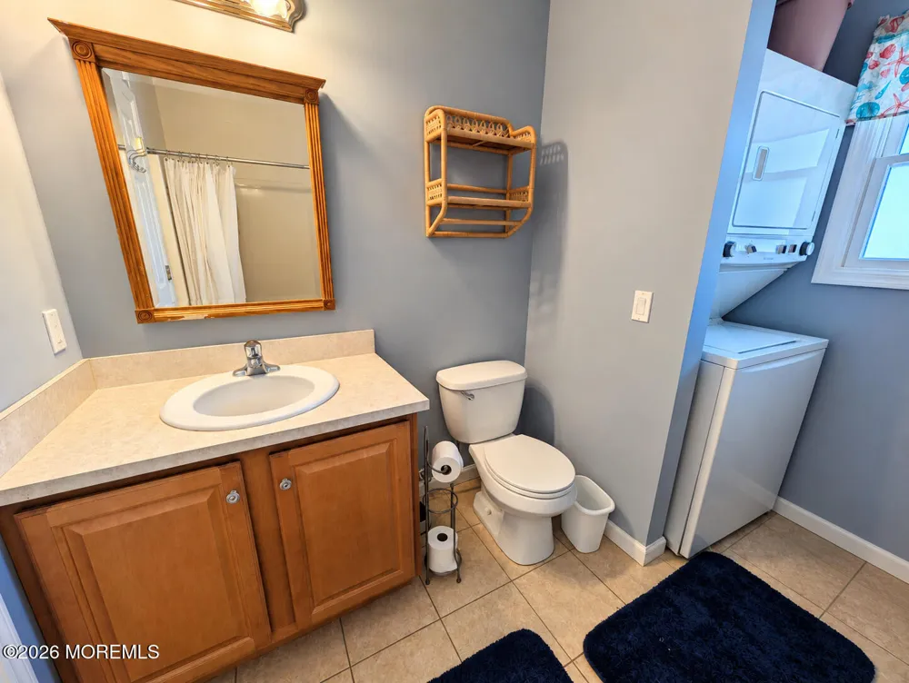 121 W Dolphin Way Lavallette, NJ 08735