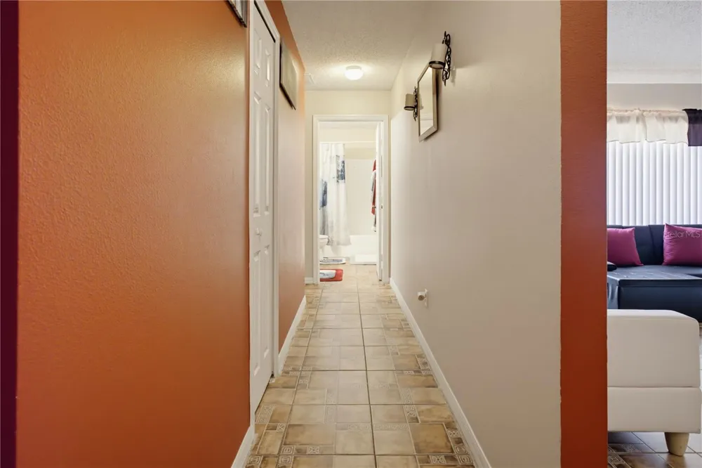 672 BASINGSTOKE COURT Kissimmee, FL 34758
