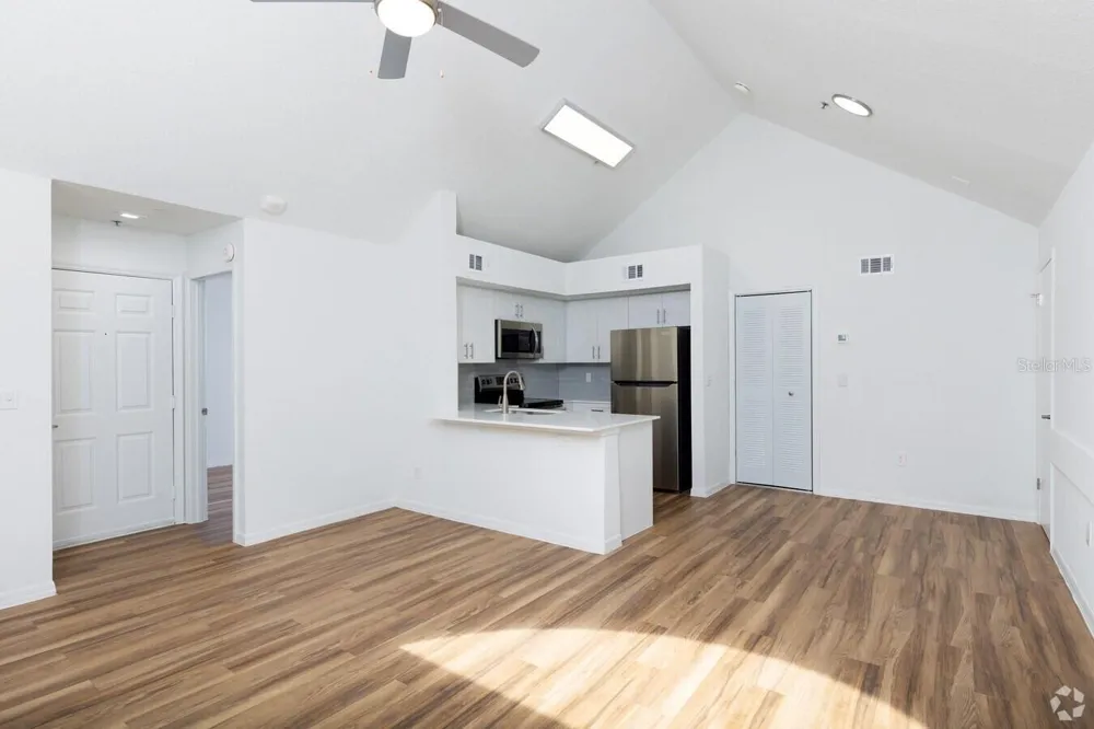 13501 VISTA WALK DRIVE #B Orlando, FL 32821