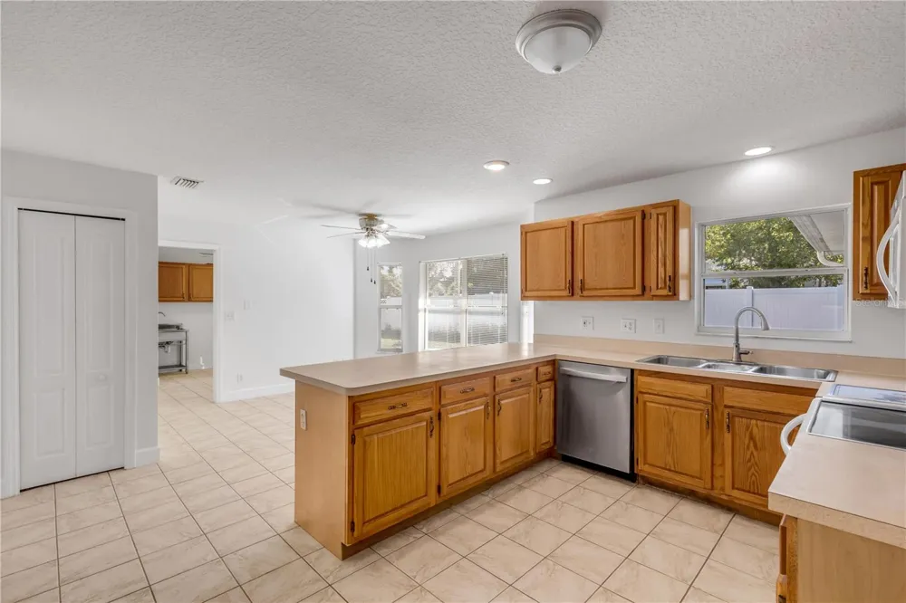 3205 MANGO TREE DRIVE Edgewater, FL 32141