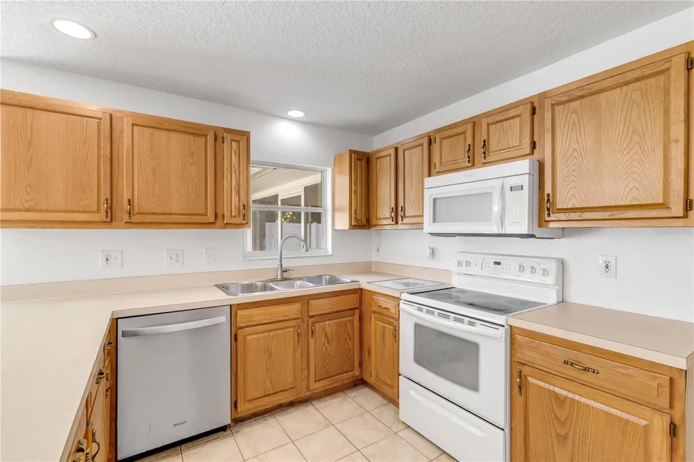 3205 MANGO TREE DRIVE Edgewater, FL 32141