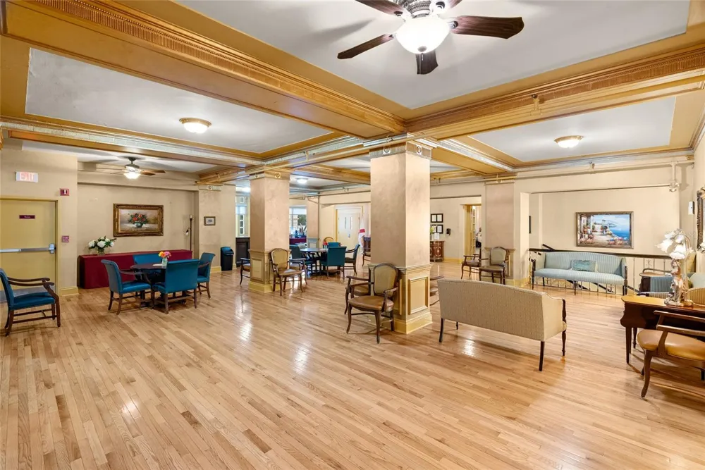 411 1ST AVENUE #308 St Petersburg, FL 33701