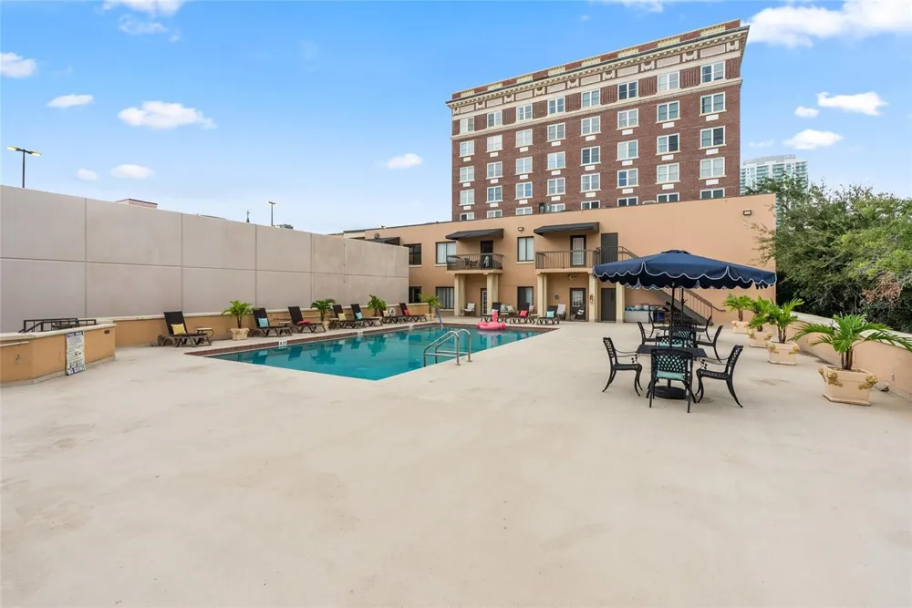 411 1ST AVENUE #308 St Petersburg, FL 33701
