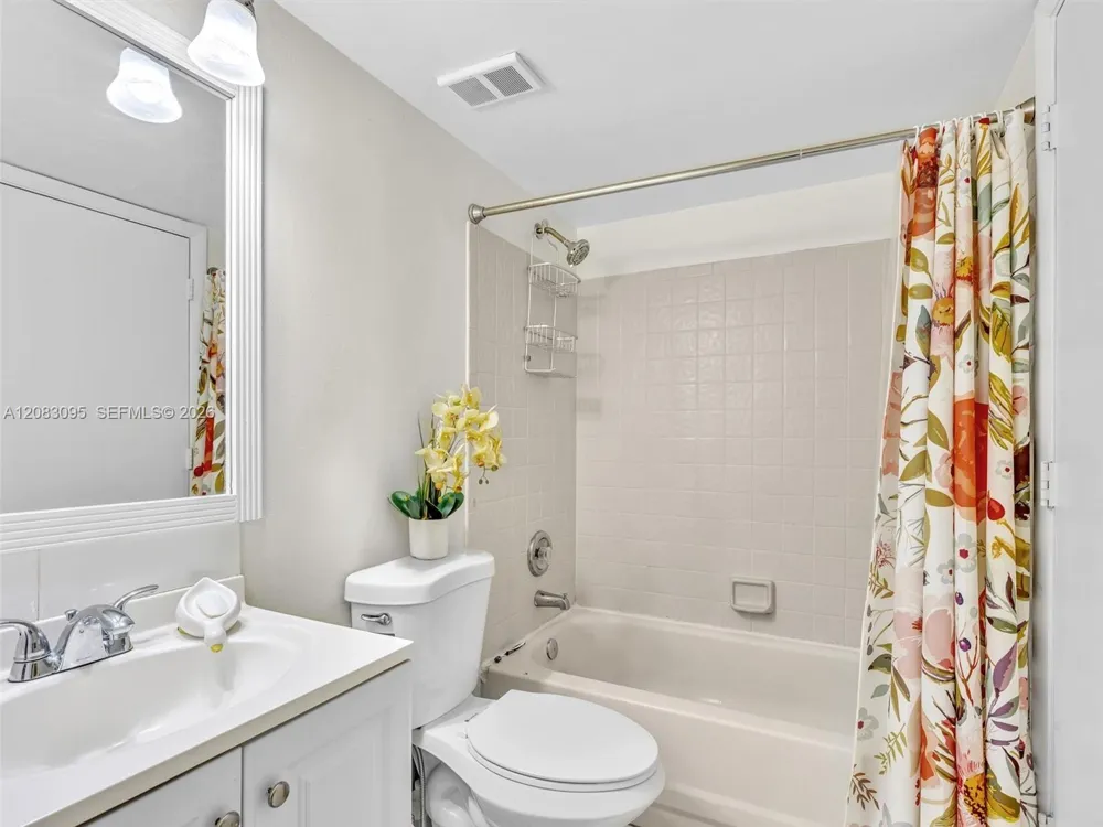 11492 NW 43rd St #11492 Coral Springs, FL 33065