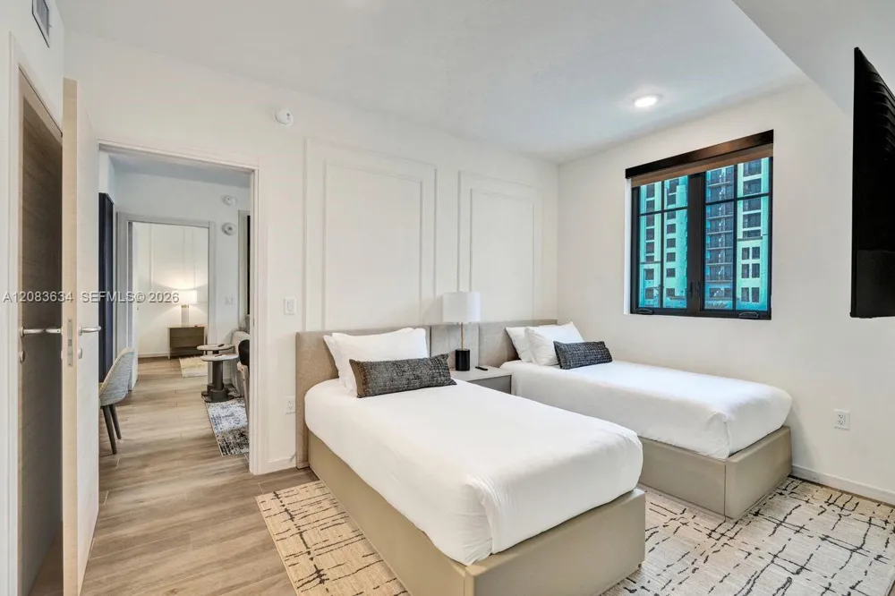4220 LAGUNA ST #403 Coral Gables, FL 33146