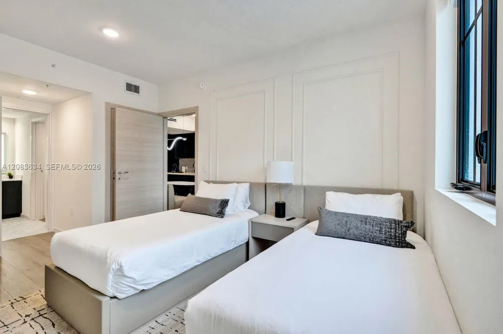 4220 LAGUNA ST #403 Coral Gables, FL 33146