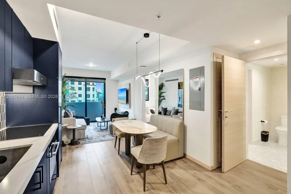 4220 LAGUNA ST #403 Coral Gables, FL 33146