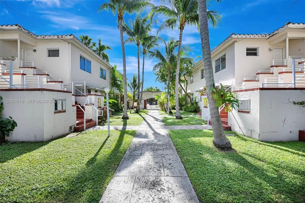 1195 Marseille Dr #5 Miami Beach, FL 33141