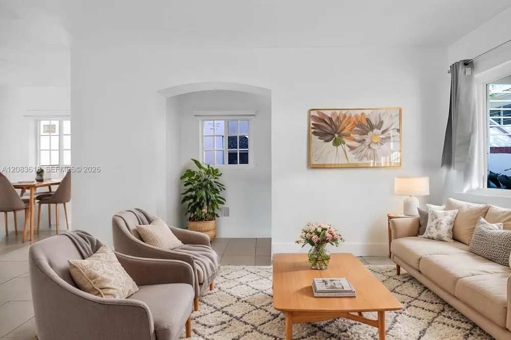 1195 Marseille Dr #5 Miami Beach, FL 33141