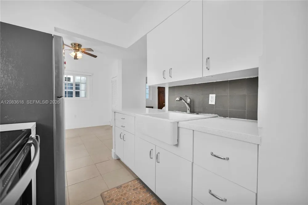 1195 Marseille Dr #5 Miami Beach, FL 33141
