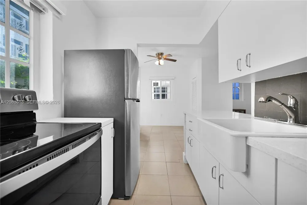 1195 Marseille Dr #5 Miami Beach, FL 33141