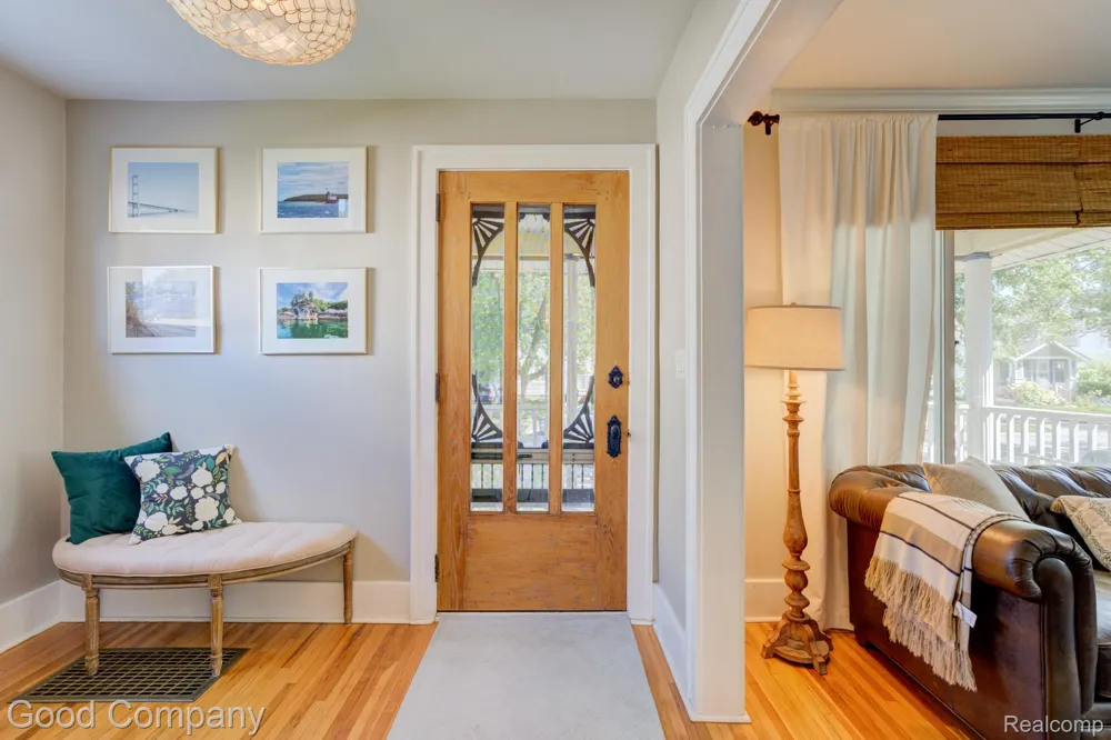 308 E Lawrence Avenue Royal Oak City, MI 48073