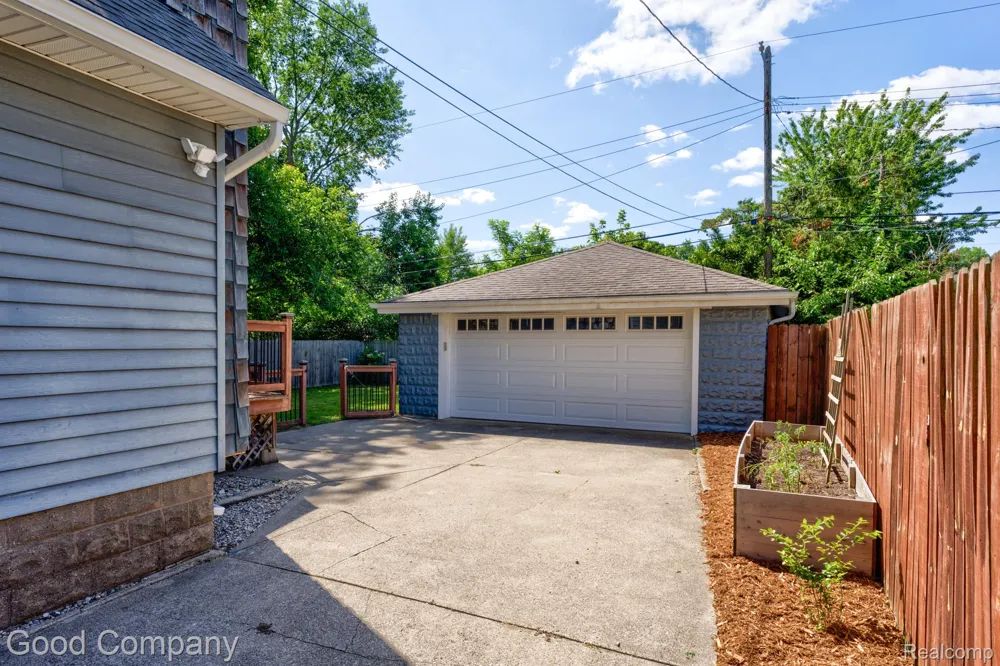 308 E Lawrence Avenue Royal Oak City, MI 48073