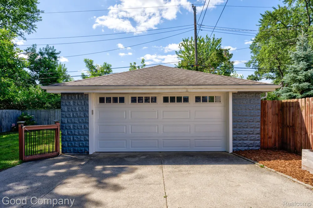 308 E Lawrence Avenue Royal Oak City, MI 48073