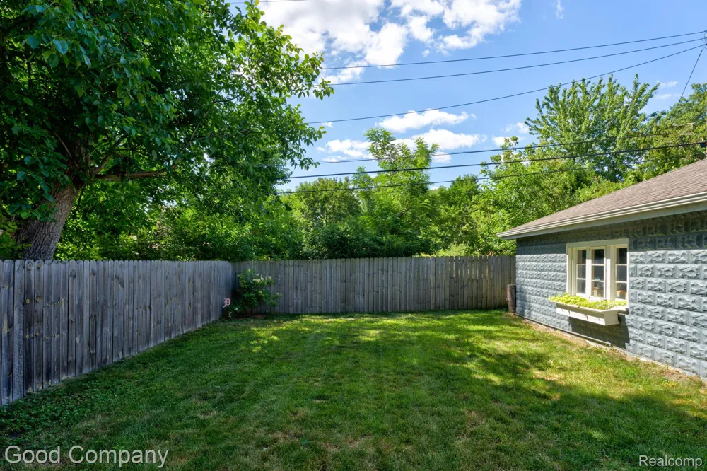 308 E Lawrence Avenue Royal Oak City, MI 48073