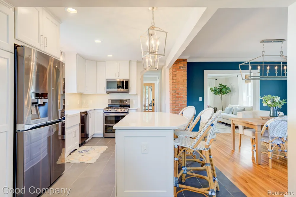 308 E Lawrence Avenue Royal Oak City, MI 48073