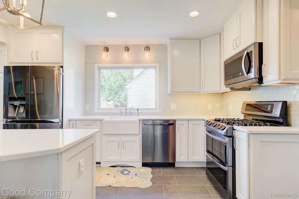 308 E Lawrence Avenue Royal Oak City, MI 48073