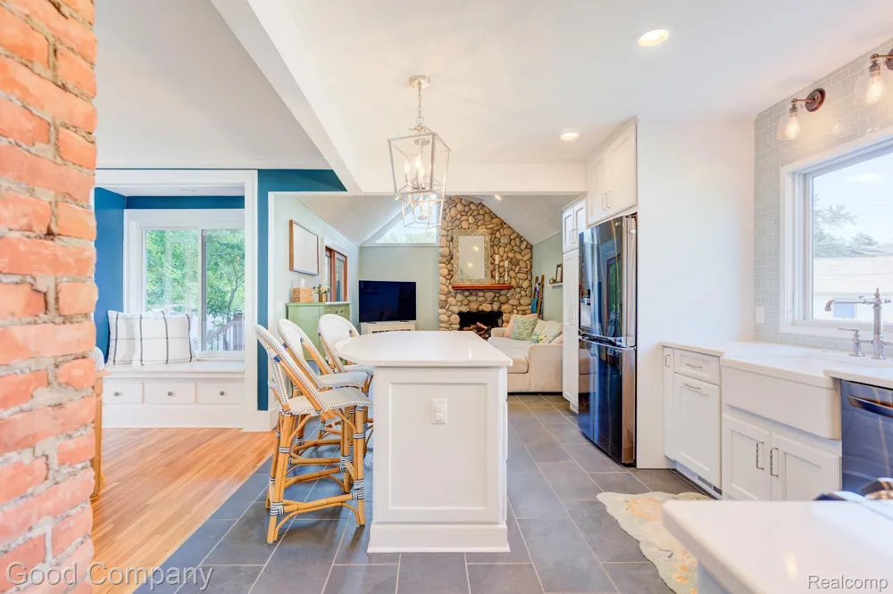 308 E Lawrence Avenue Royal Oak City, MI 48073