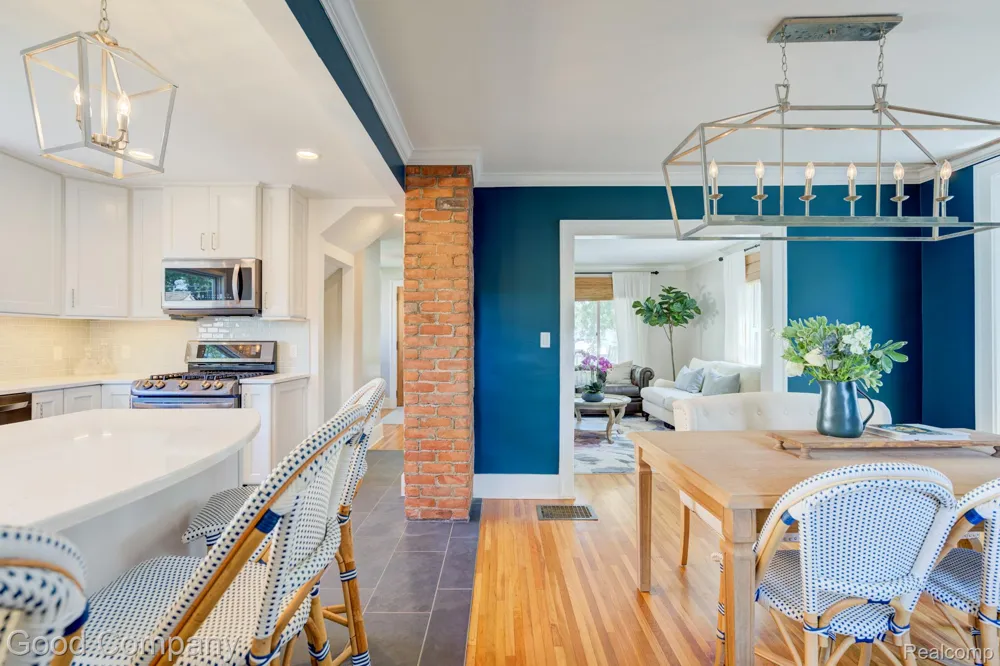 308 E Lawrence Avenue Royal Oak City, MI 48073