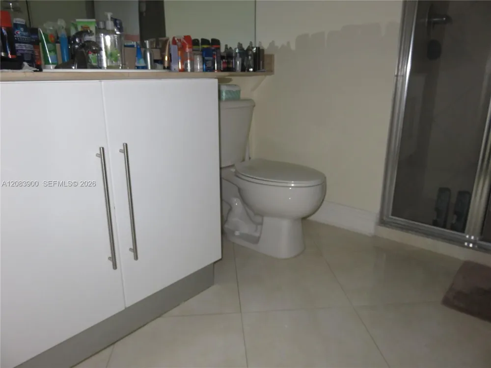 335 S Biscayne Blvd #1508 Miami, FL 33131