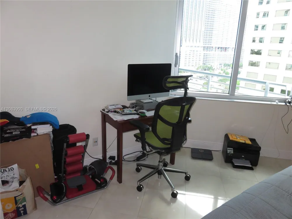 335 S Biscayne Blvd #1508 Miami, FL 33131