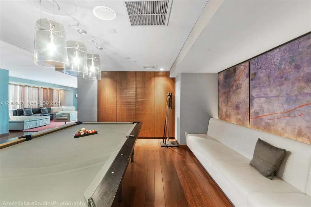 335 S Biscayne Blvd #1508 Miami, FL 33131