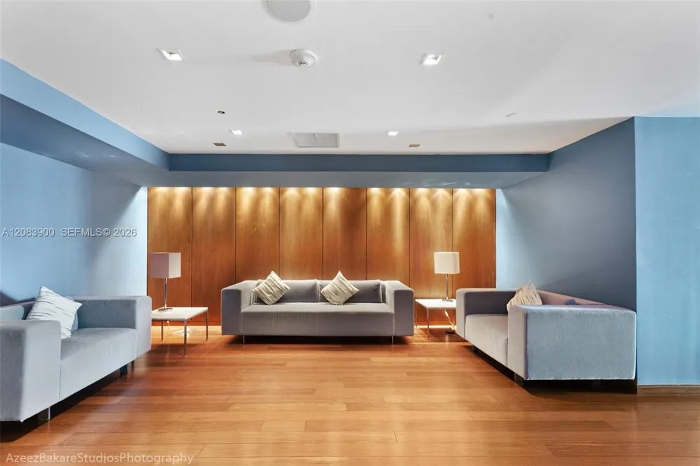 335 S Biscayne Blvd #1508 Miami, FL 33131