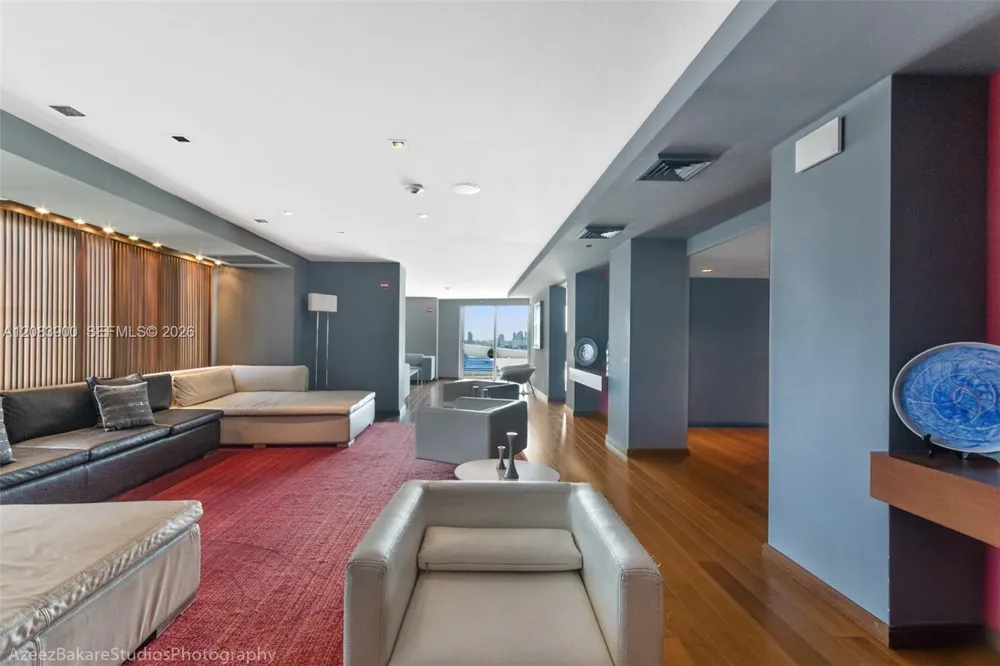 335 S Biscayne Blvd #1508 Miami, FL 33131