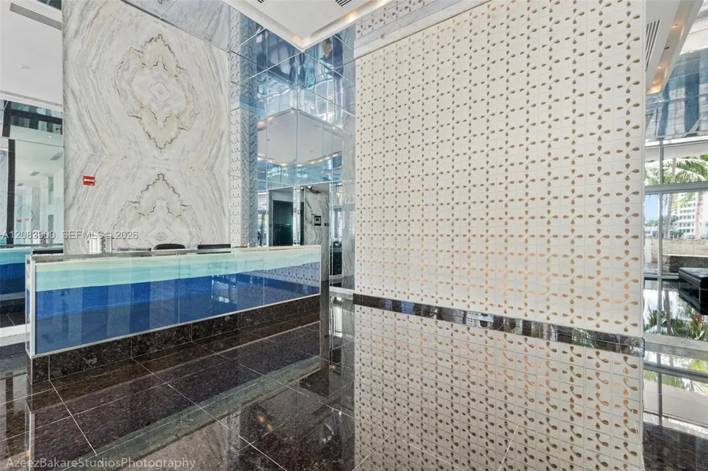 335 S Biscayne Blvd #1508 Miami, FL 33131