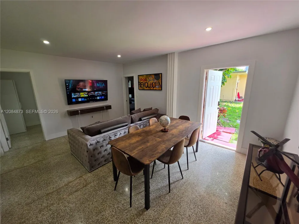 234 NE 111th St Miami, FL 33161