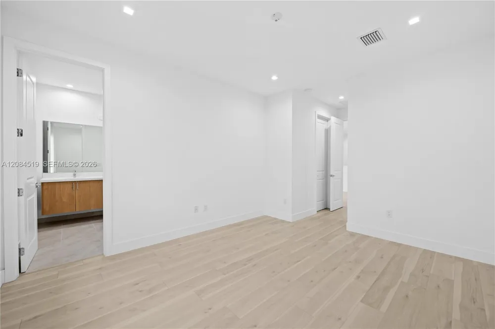 4402 NW 81st Ave Doral, FL 33166