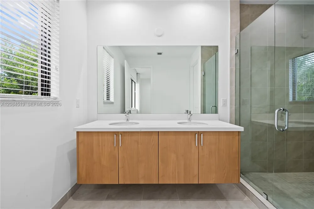4402 NW 81st Ave Doral, FL 33166