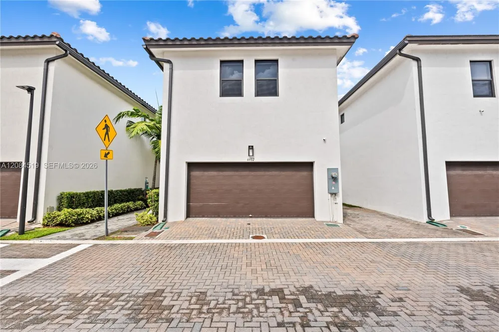 4402 NW 81st Ave Doral, FL 33166