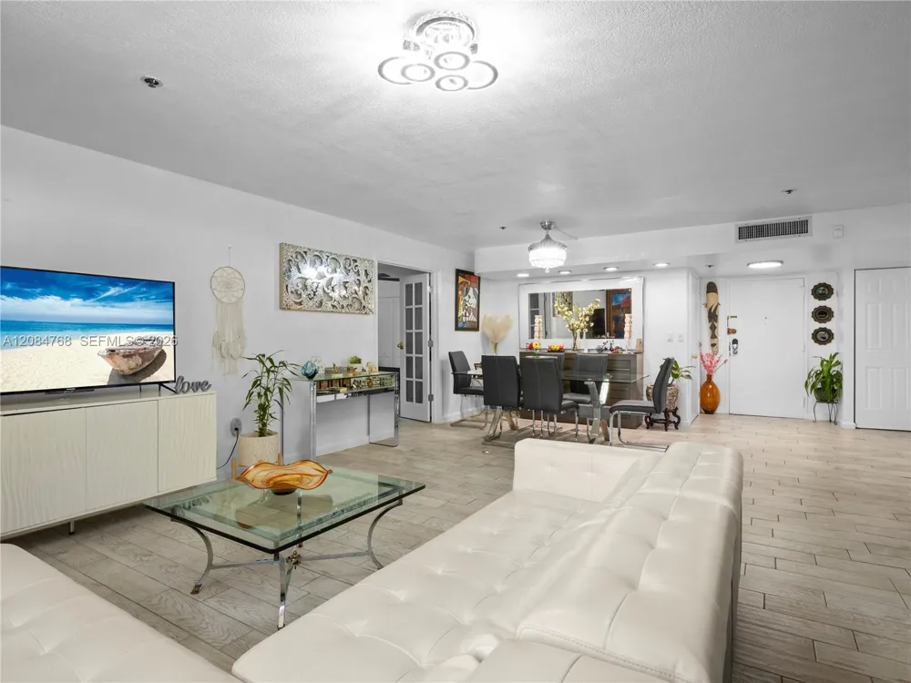 671 NE 195th St #329E Miami, FL 33179