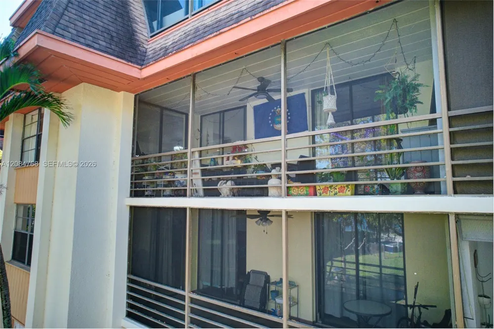 671 NE 195th St #329E Miami, FL 33179