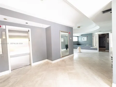 710 Washington Ave #322