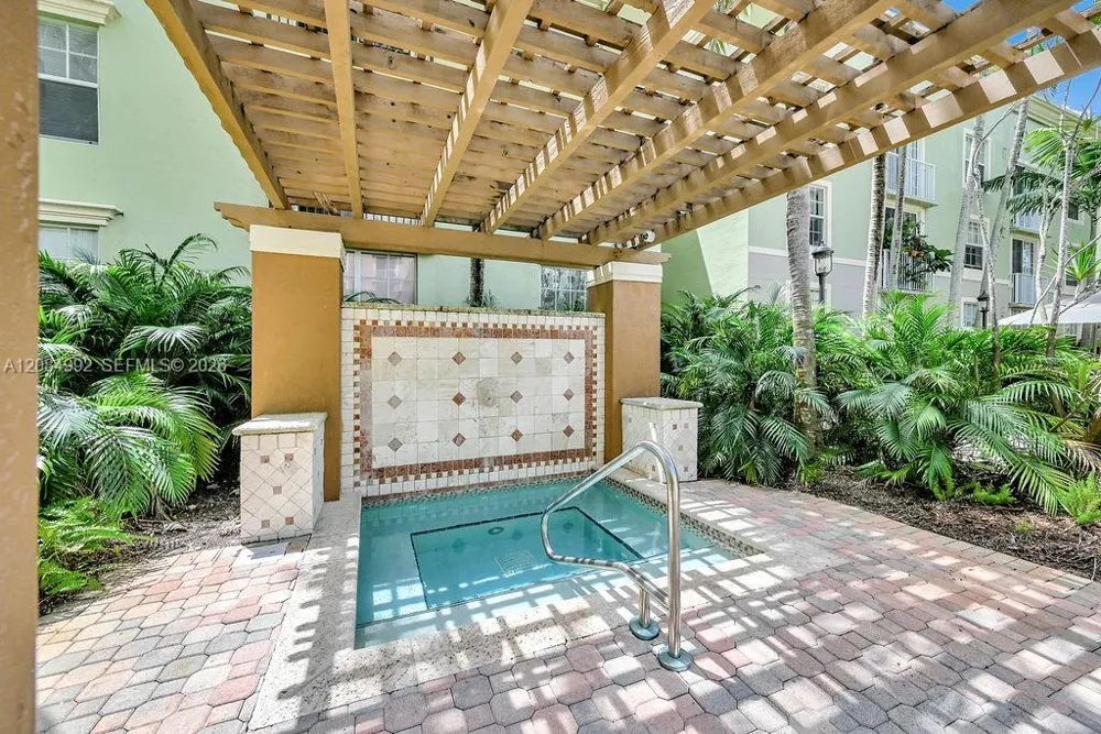 1919 Van Buren St #502A Hollywood, FL 33020