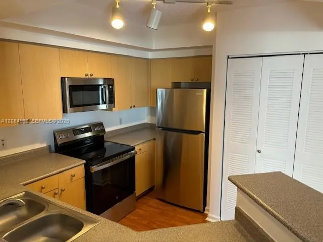 1919 Van Buren St #502A Hollywood, FL 33020