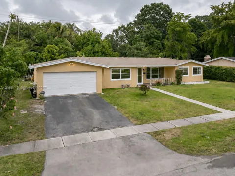 890 NW 65th Ave
