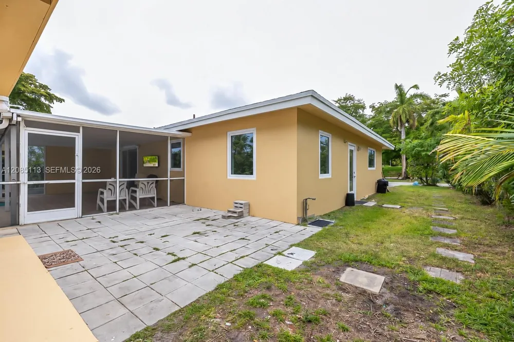 890 NW 65th Ave Plantation, FL 33317