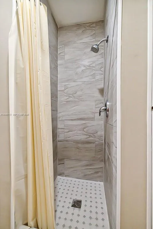 890 NW 65th Ave Plantation, FL 33317