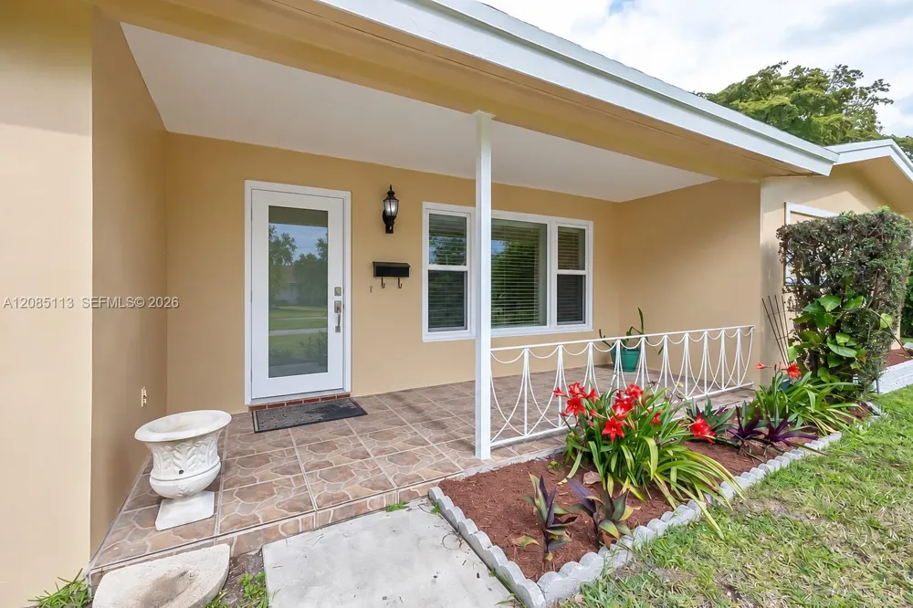 890 NW 65th Ave Plantation, FL 33317