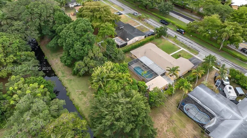 890 NW 65th Ave Plantation, FL 33317