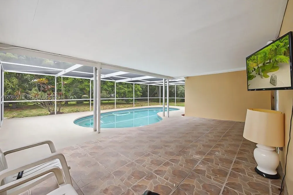 890 NW 65th Ave Plantation, FL 33317