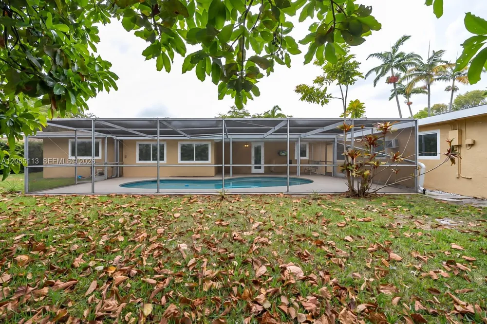 890 NW 65th Ave Plantation, FL 33317