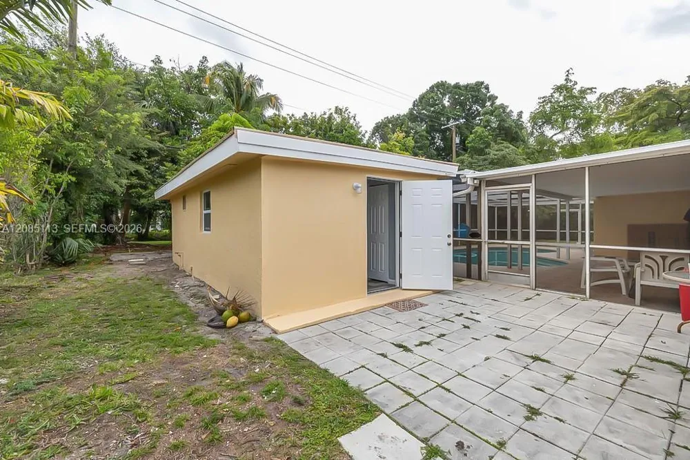 890 NW 65th Ave Plantation, FL 33317