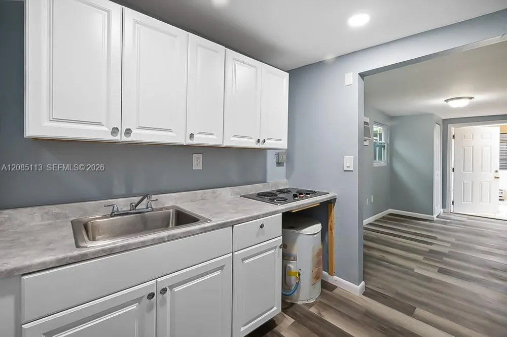 890 NW 65th Ave Plantation, FL 33317