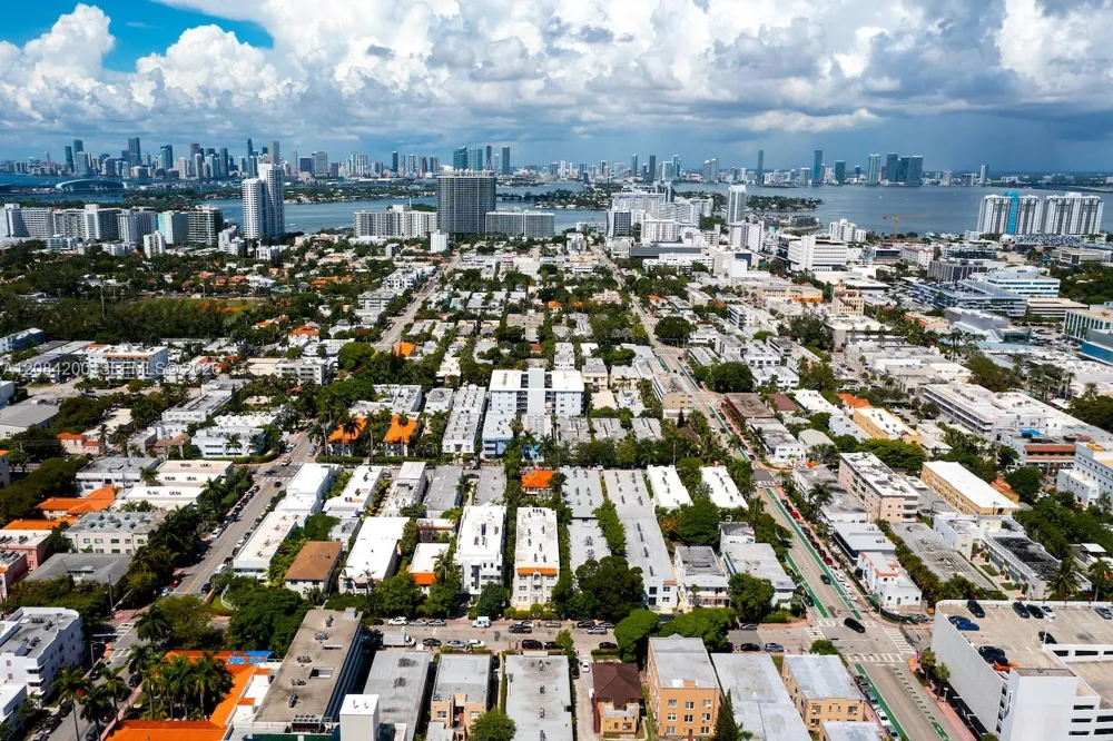 1542 Drexel Ave #302 Miami Beach, FL 33139
