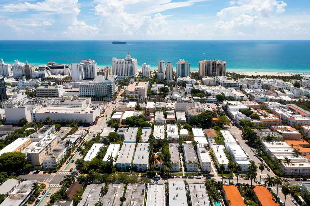1542 Drexel Ave #302 Miami Beach, FL 33139