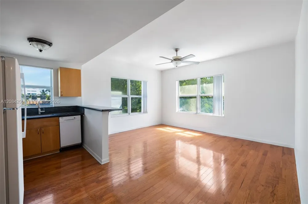 1542 Drexel Ave #302 Miami Beach, FL 33139